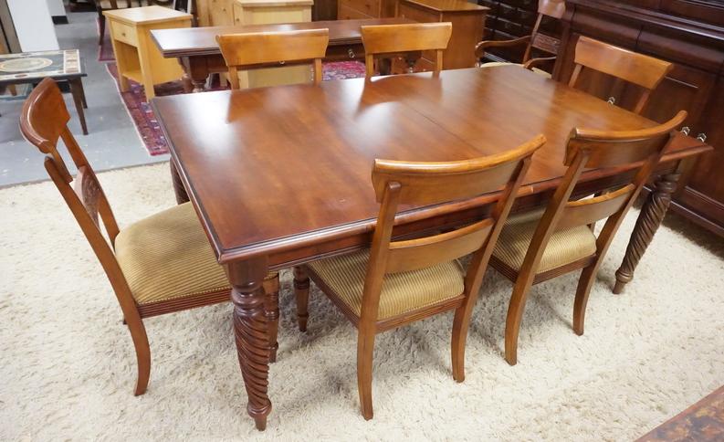 ETHAN ALLEN DINING TABLE & CHAIRS: ETHAN ALLEN DINING TABLE AND 8 CHAIRS. 44 X 72 INCH TABLE TOP PLUS TWO 20 INCH LEAVES.