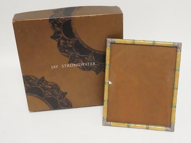 JAY STRONGWATER FRAME: JAY STRONGWATER PHOTO FRAME. SIGNED AND DATED 2002. COMES WITH THE ORIGINAL BOX. 8 3/4 X 10 1/2 INCH FRAME.