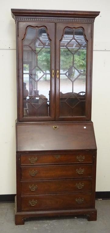 Thomasville Secretary Desk Nov 01 2019 Dennis Auction Service Thomasville Secretary Desk Nov 01