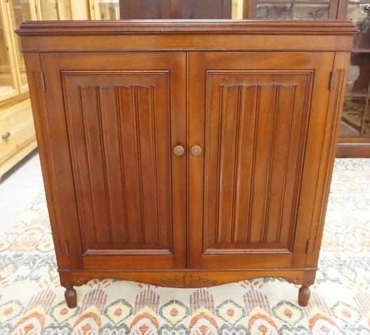 ANTIQUE MAHOGNY PIANO ROLL CABINET: ANTIQUE MAHOGANY PIANO ROLL CABINET. 39 INCHES WIDE. 41 INCHES HIGH.