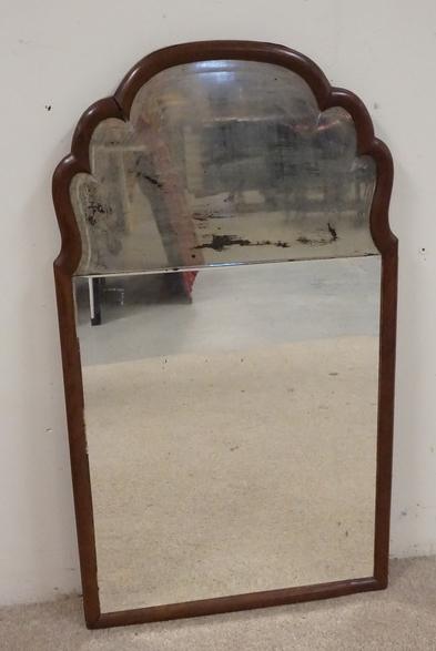 ANTIQUE FRAMED MIRROR: ANTIQUE FRAMED MIRROR OVERALL DIMENSIONS 21 2/4 IN X 38 3/4 IN