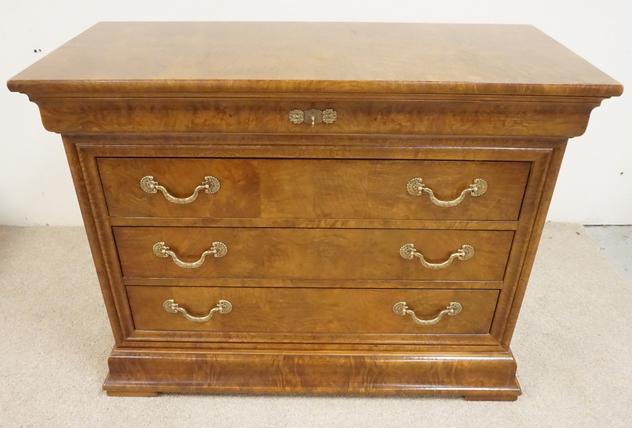 HENREDON CHARLES X 4 DRW CHEST: HENREDON CHARLES X FOUR DRAWER CHEST