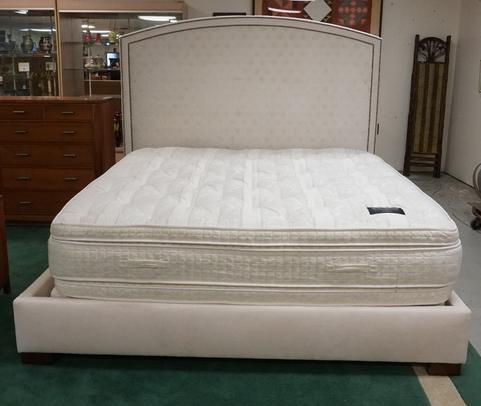 STICKLEY KING SIZE BED: STICKLEY NOCTURNE KING SIZE BED