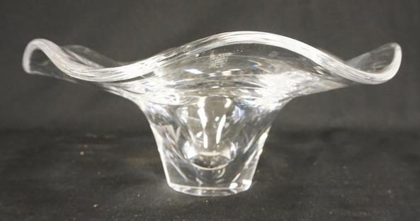 ORREFORS CRYSTAL RUFFLED BOWL: ORREFORS CRYSTAL RUFFLED BOWL, 10 1/2 IN D 4 1/2 IN H