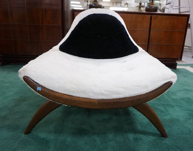 MCM CARSON GONDOLA CHAIR ADRIAN PEARSALL STYLE: MID CENTURY MODERN GONDOLA CHAIR ADRAIN PEARSALL STYLE W/ CUSHIONS, SOME STAINING