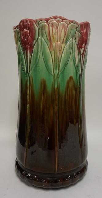 MAJOLICA UMBRELLA STAND: MAJOLICA UMBRELLA STAND W/ A FLORAL PATTERN, 20 IN H
