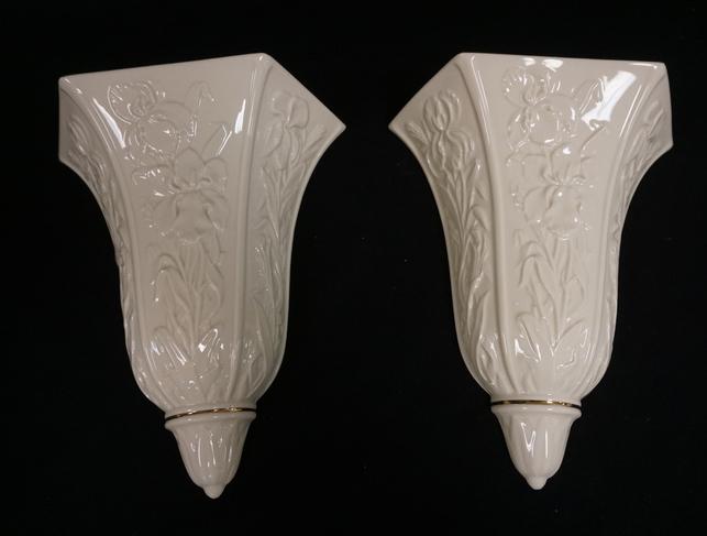 PR OF LARGE LENOX WALL POCKETS: PAIR OF LARGE LENOX WALL POCKETS W/ GOLD TRIM *MASTERPIECE WALL VASES* 10 IN H, 8 1/4 IN H, COMES W/ ORIGINAL FITTED BOXES