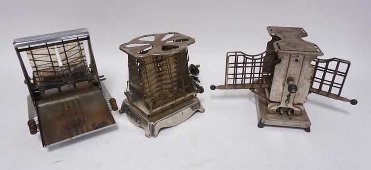 ANTIQUE TOASTERS LOT OF 3: ANTIQUE TOASTERS, LOT OF THREE, FLIP SIDE AND CANTILEVER STYLES, ONE TOASTER HAS A LEG MISSING