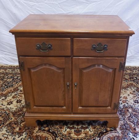 ETHAN ALLEN MAPLE 2 DOOR 2 DRW STAND: ETHAN ALLEN MAPLE TWO DRAWER TWO DOOR STAND