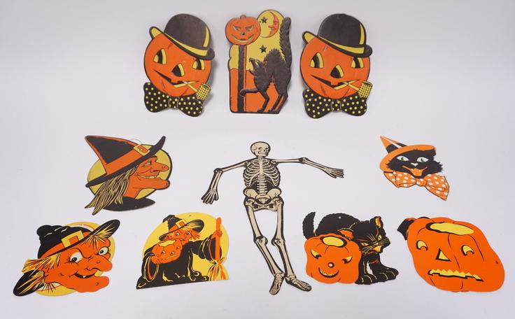 VINTAGE 10 PC LOT OF HALLOWEEN DECORATIONS: VINTAGE 10 PIECE LOT OF HALLOWEEN DECORATIONS, MADE IN THE USA SKELETON IS 13 1/2 IN H