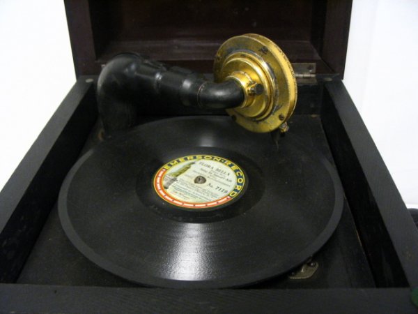 CHILDS MINI VICTROLA; TIN CASE & WOODEN FRAME; HAS - 6