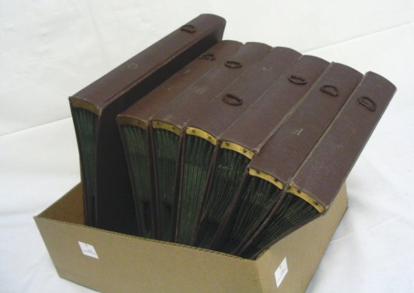 LOT OF VICTOR RECORD BOOKS & ASSORTED 78 RPM RECOR - 2