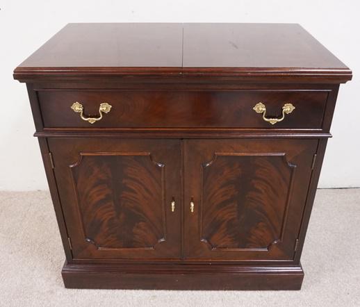 STICKLEY MAHOGANY BAR: STICKLEY MAHOGANY FLIPTOP BAR