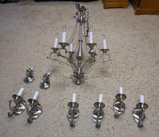 BALDWIN CHANDELIER (1 of 2)