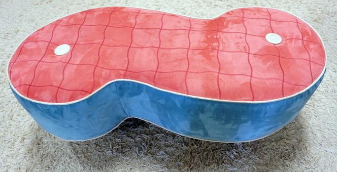 UNUSUAL SHAPED MODERN BENCH (1 of 2)