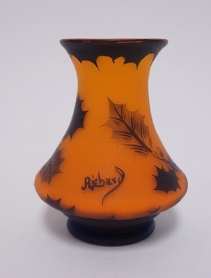 LOETZ CAMEO VASE SIGNED (1 of 3)