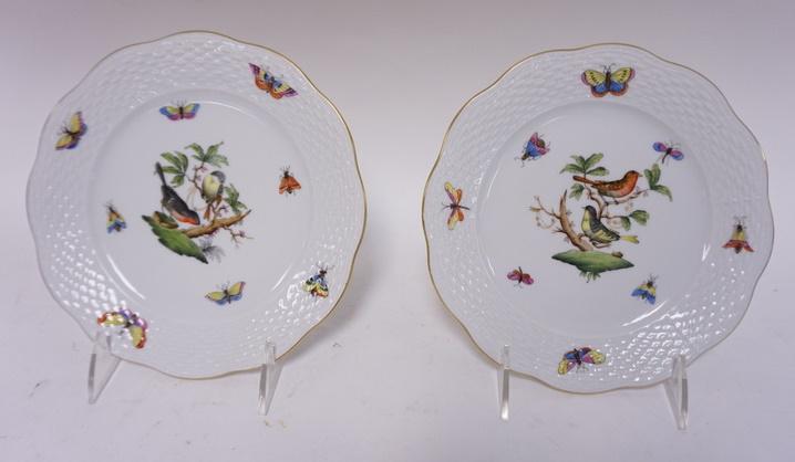 2 HEREND DESSERT PLATES (1 of 4)