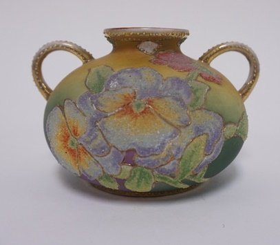 ANTIQUE JAPANESE CORALENE VASE (1 of 4)