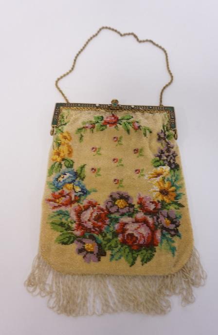 ANTIQUE GERMAN BEADED BAG (1 of 3)