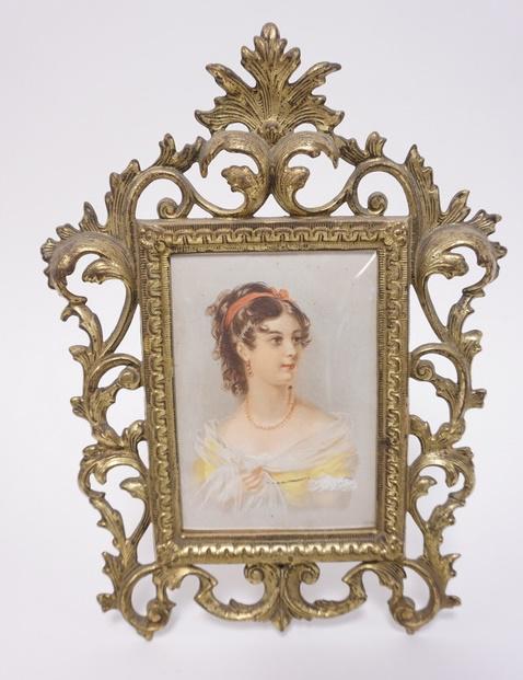 ANTIQUE BRASS FRAME (1 of 1)