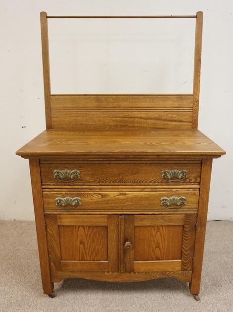 ANTIQUE OAK WASH STAND (1 of 1)
