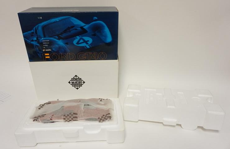 RACING LEGENDS TOY CAR (1 of 2)