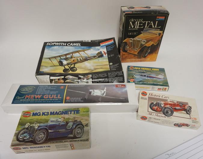 LOT OF 6 MODELS (1 of 1)