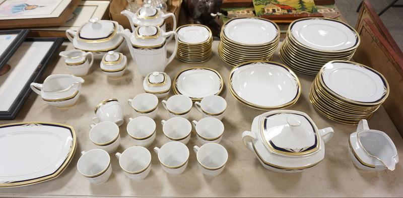 WINTERLING MARKTLEUTHEN DINNERWARE SET: WINTERLING MARKTLEUTHEN DINNERWARE CHINA SERVICE FOR 12, 74 PCS