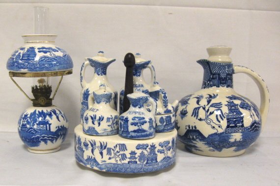 JAPAN BLUE WILLOW; MINIATURE LAMP, CONDIMENT SET