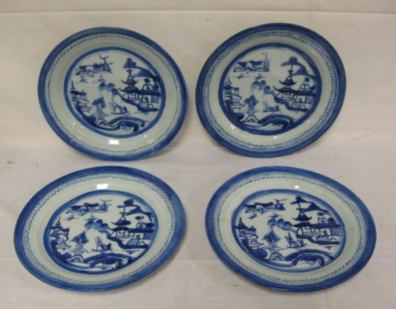 SET OF 4 BLUE CANTON PLATES, 10 IN H