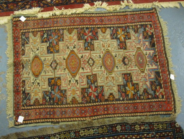 ORIENTAL THROW RUG; 2 FT 2 IN X 3 FT
