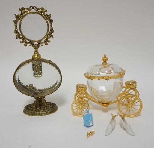 VANITY PERFUME BOTTLE AND CINDERELLA GLASS COACH (1 of 2)