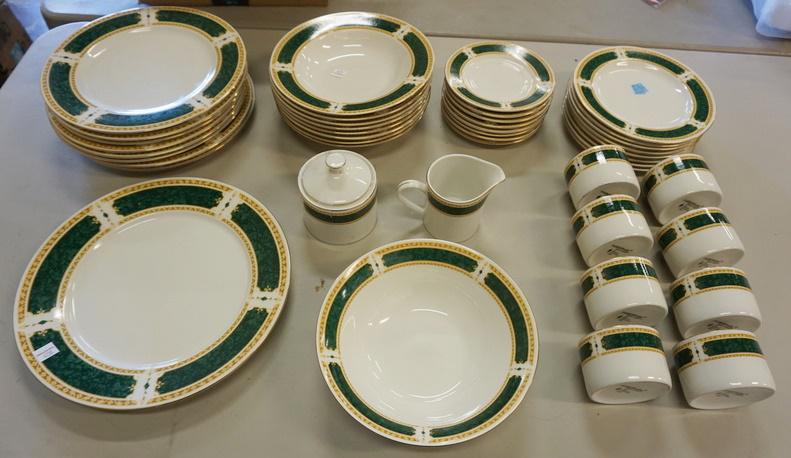 FABERWARE DINNERWARE (1 of 1)