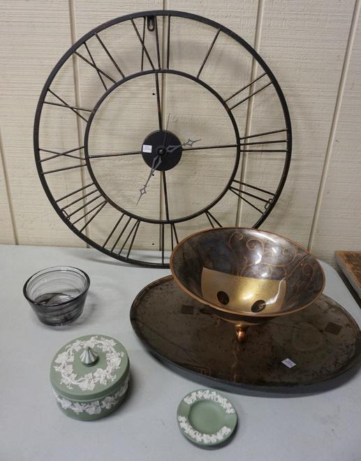 LOT W/CLOCK, WEDGWOOD, ETC: LOT W/MODERN WALL CLOCK, WEDGWOOD & BOWLS