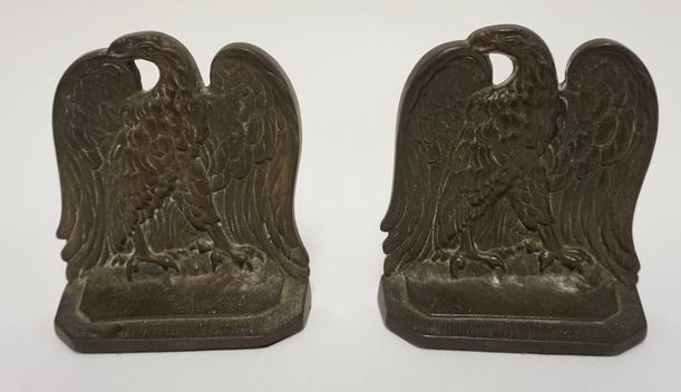 CAST IRON AMERICAN EAGLE BOOKENDS (1 of 2)