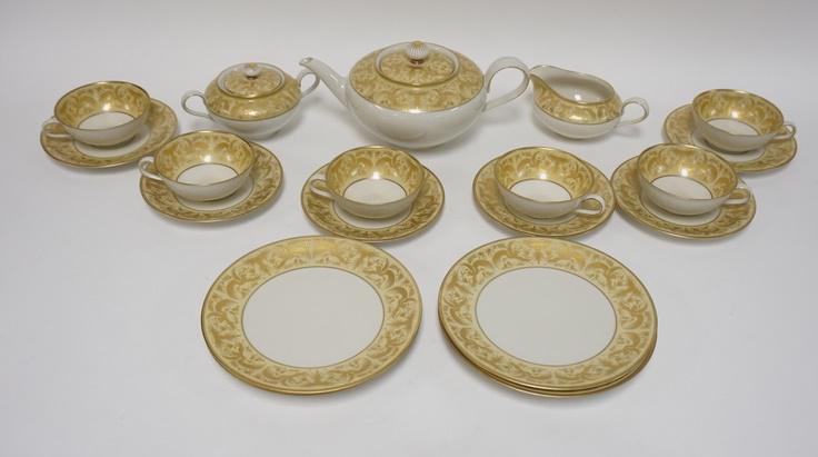 21 PC BAVARIA TEA & LUNCHEON SET (1 of 3)
