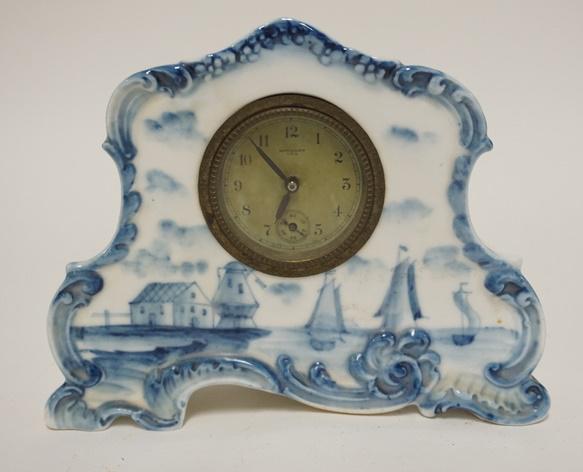 CHINA CASE DRESSER CLOCK W/ DELFT DECORATION (1 of 4)