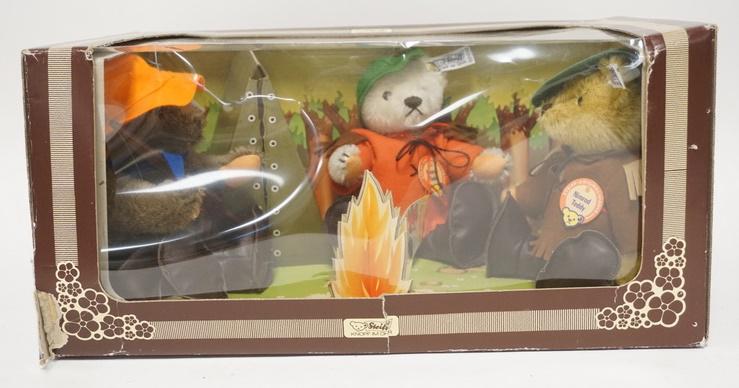 STEIFF BOX SET 3 BEARS CAMPING (1 of 3)