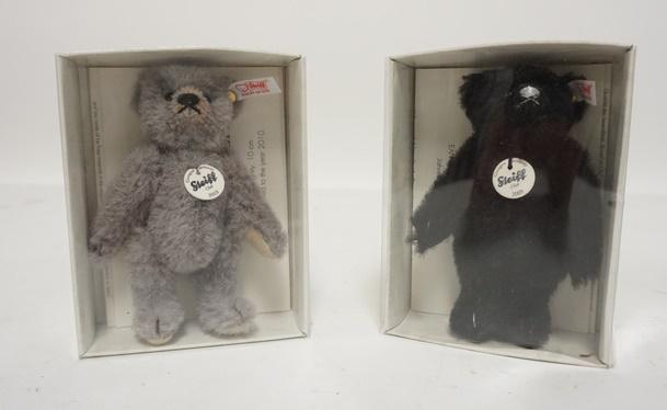 2 SMALL STEIFF TEDDY BEARS (1 of 2)