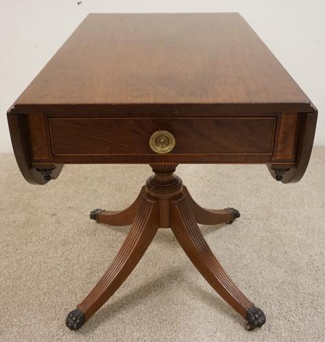 MAHOGANY PEDESTAL DROP LEAF TABLE (1 of 3)