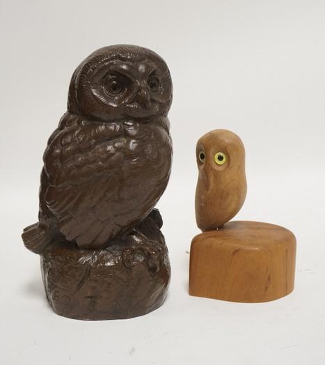 2 SIGNED OWL FIGURES (1 of 3)