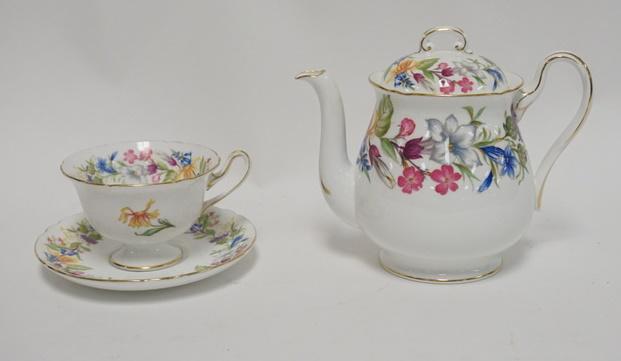SHELLEY *SPRING BOUQUET* TEAPOT & CUP & SAUCER (1 of 3)