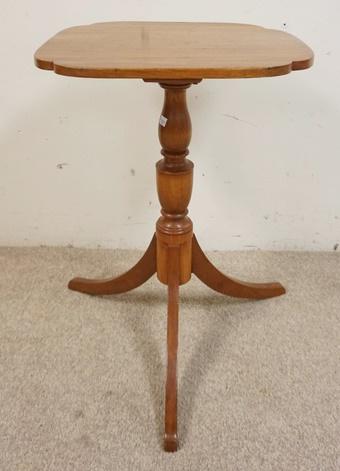 ANTIQUE PINE CANDLE STAND (1 of 2)