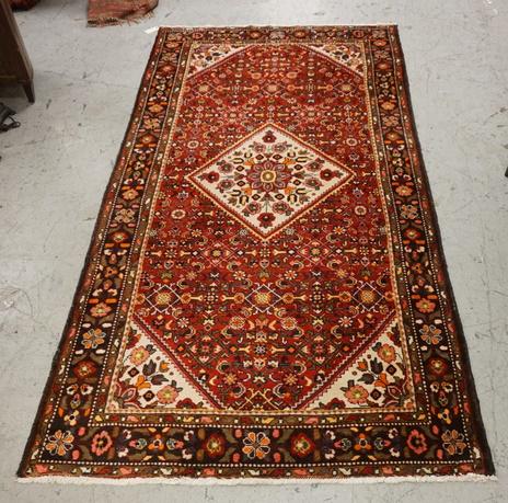 ORIENTAL AREA RUG: ORIENTAL AREA RUG, 10 FT 8 IN XX 5 FT 3 IN