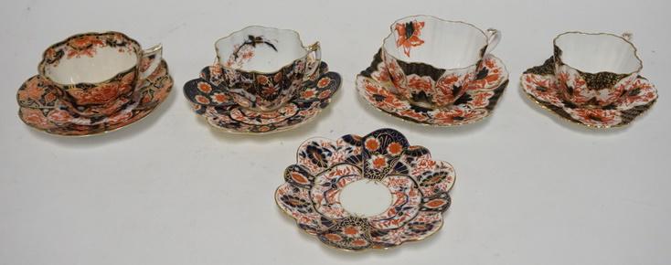 4 GAUDY CUP & SAUCER SETS (1 of 9)