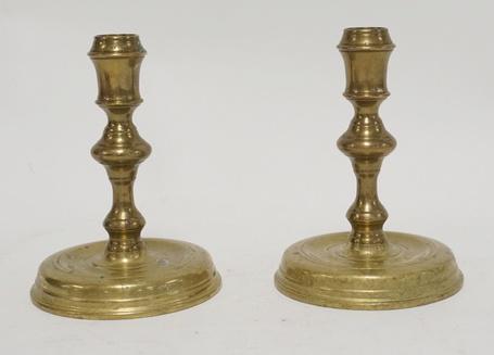 PR OF COLONIAL WILLIAMSBURG HEAVY BRASS CANDLESTICKS (1 of 3)