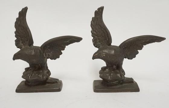 PR OF CAST IRON EAGLE BOOKENDS (1 of 2)
