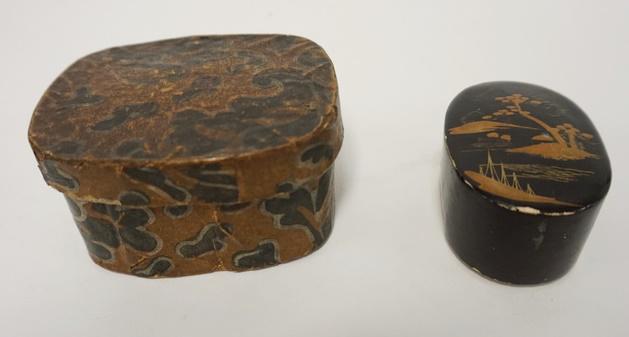 MINIATURE ANTIQUE WALL PAPER BOX AND CHINESE BLACK (1 of 5)