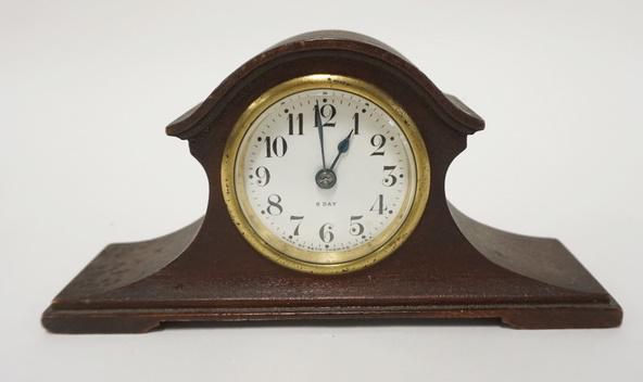 MINIATURE SETH THOMAS 8 DAY MANTLE CLOCK (1 of 2)