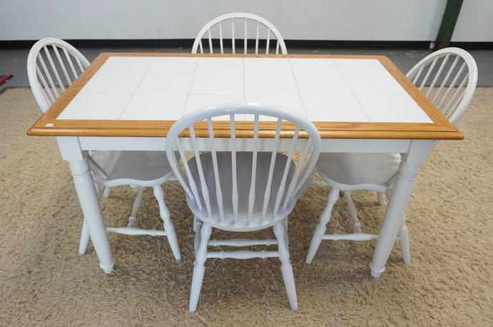 5 PIECE DINETTE SET (1 of 3)